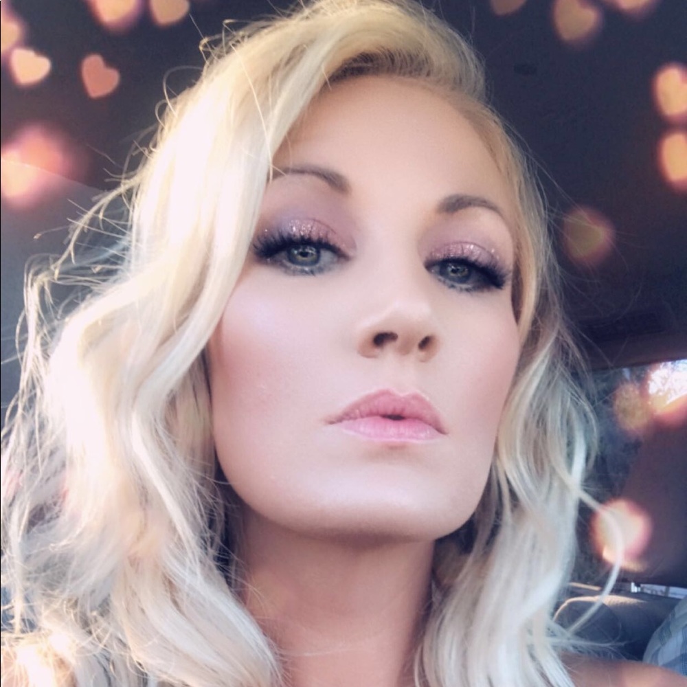 Meet your Posher, Mindy